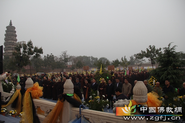 弘公示寂十周年千人追思传供纪念回向大法会在南宫普彤寺举行