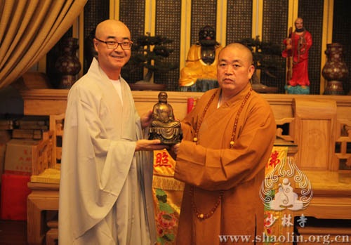 韩国佛教宗团协议会事务处长觉愚法师一行参访少林寺