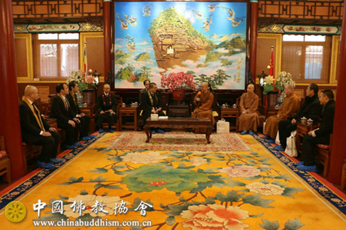 学诚法师会见大正大学大塚伸夫校长一行.jpg