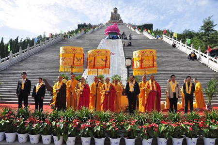 南山禅寺首位圆寂方丈又果舍利入塔法会举行