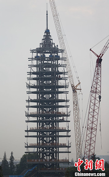 南京在建大报恩寺遗址玻璃塔主体封顶.jpg