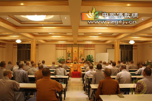 陕西法门寺佛学院召开新学期第一次集体班会.jpg