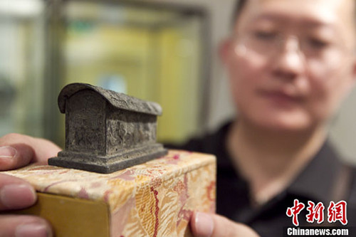 精巧绝伦唐代舍利银棺亮相河南郑州.jpg