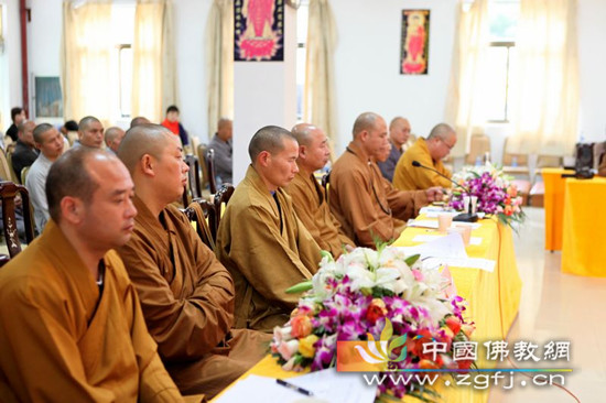 讲经法会主席台诸位评委法师