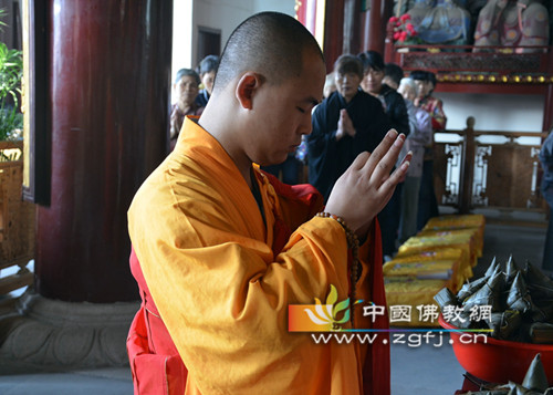 江苏无锡永兴寺隆重举行观音出家日祈福法会.jpg