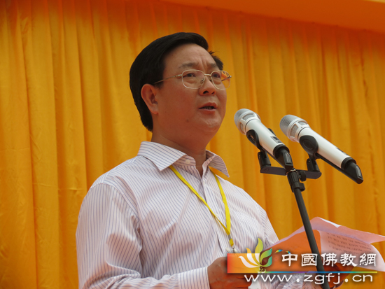 赵县县委书记王建海-净慧长老示寂五七追思大会在河北省赵县柏林禅寺万佛楼前广场举行