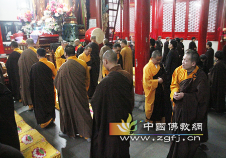 武汉归元禅寺为雅安地震灾区举办祈福法会.jpg