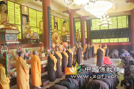 厦门石室禅院启建“癸巳年药师佛专修法会”洒净结界仪式.jpg