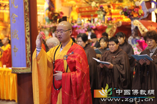 可昕法师主法.jpg