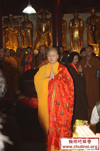 江苏徐州竹林寺举行“2013年高考祈福法会”为学子祈福.jpg
