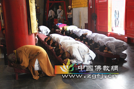 马来西亚佛光山东禅佛教学院参访南京栖霞古寺.jpg
