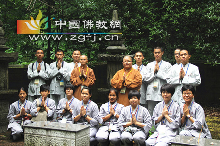 马来西亚佛光山东禅佛教学院参访南京栖霞古寺.jpg
