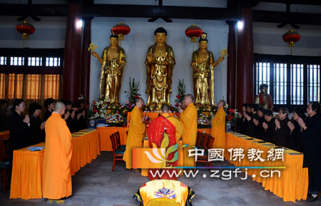 江苏张家港东渡寺举行鉴真大师圆寂1250周年诵经祈福法会.jpg