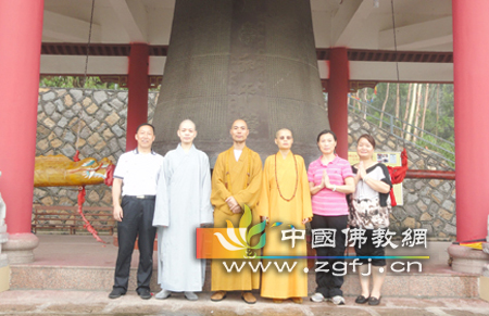 台北市佛教会教务委员会主任委员贤度法师一行参访石室禅院.jpg