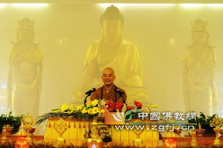 学诚法师给北大后EMBA班做题为《劝发菩提心》讲座.jpg