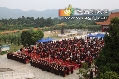 武汉灵泉寺举行华严文化节之百万大抄经活动.jpg
