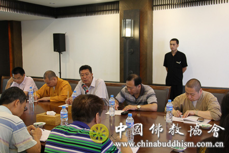 张琳副秘书长一行赴三亚考察中韩日三国会议筹备情况.jpg