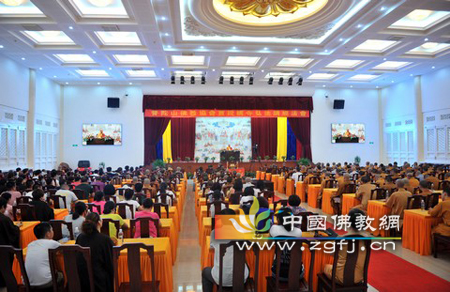 智宗法师应邀于宝陀讲寺作《现代笑禅录》佛学讲座.jpg