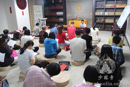 少林寺都市禅堂举行读经会启动暨洒净祈福仪式.jpg