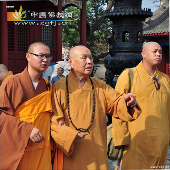 台湾晴虚长老到河北张家口宣化时恩寺参访.jpg