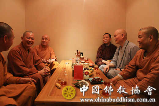 中国茶禅学会举行夏季笔会.jpg