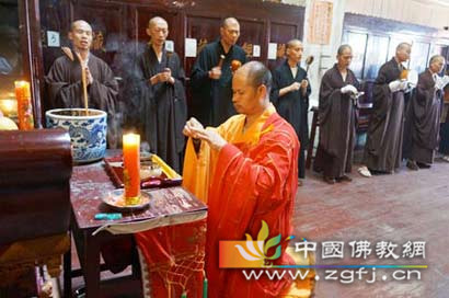 2013年云居山真如禅寺举行大型晒经法会.jpg