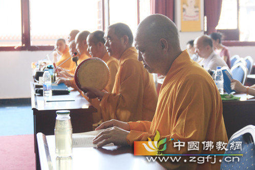2013年归元禅寺第六期禅修活动——恭诵《金刚经》圆满.jpg