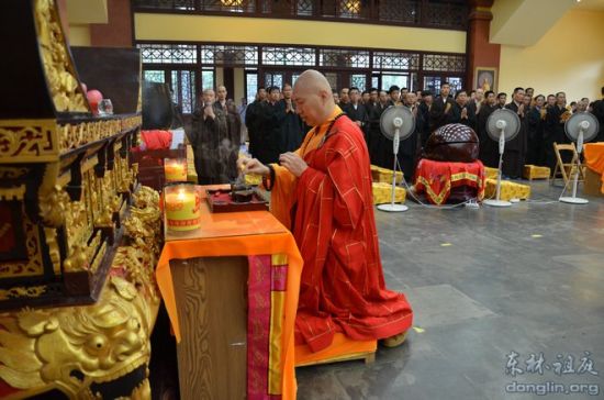 庐山东林寺七月份三皈五戒法会圆满结束.jpg