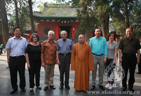 国际民航组织与国家民航局一行参访嵩山少林寺.jpg