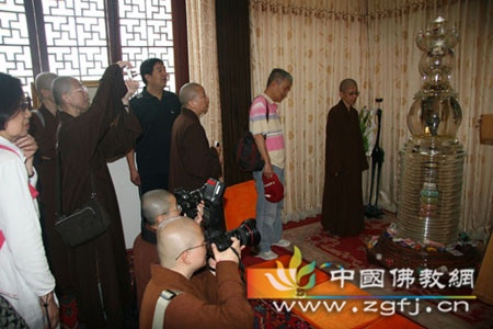 台湾中台禅寺见肯法师一行参访陕西草堂寺.jpg