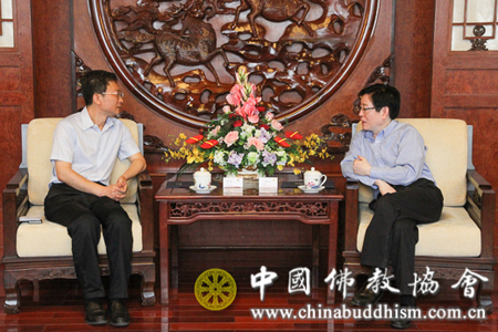 中国佛学院新校舍土地供应签字仪式在北京举行.jpg