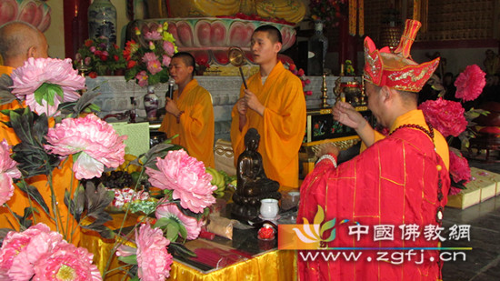 惟俊法师主法