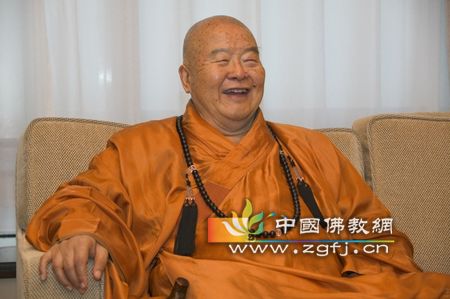 星云大师赠言老中少三代山西民众 要懂得感恩.jpg