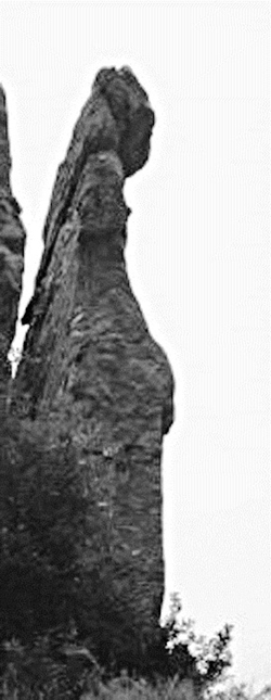 “观音望海、睡佛仰天”山西馒头山石头如观音似睡佛.jpg