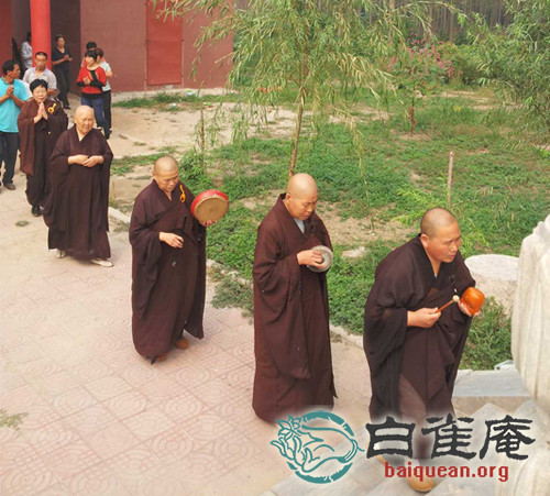 河北邢台白雀庵圆满举行“中秋节拜月祈福消灾”法会.jpg