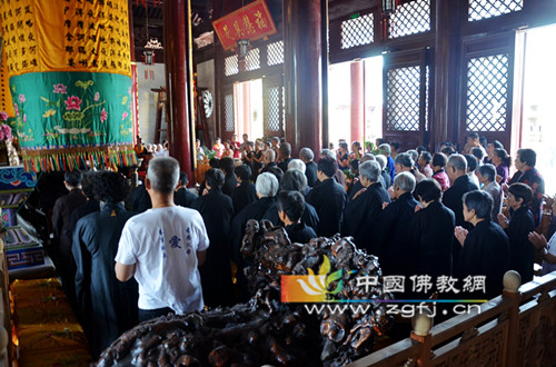 江苏无锡扬名永兴寺圆满举行地藏圣诞法会.jpg