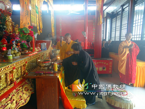 江苏高邮护国龙王寺圆满举行地藏菩萨圣诞日共修法会.jpg