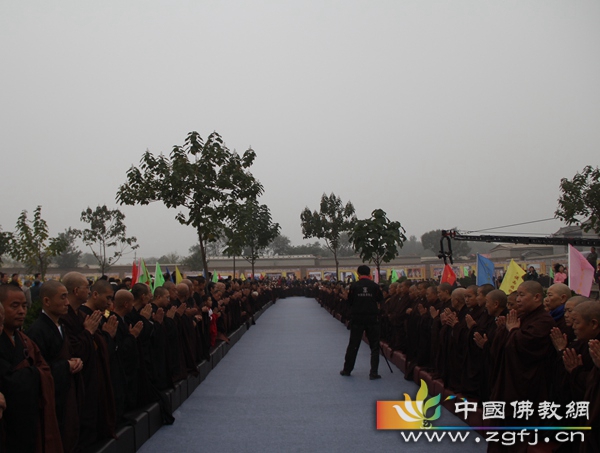 弘公示寂十周年千人追思传供纪念回向大法会在南宫普彤寺举行