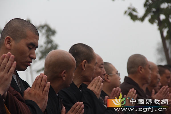 弘公示寂十周年千人追思传供纪念回向大法会在南宫普彤寺举行
