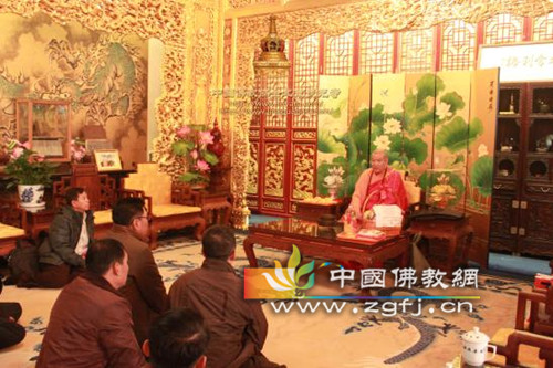 缅甸国防军三军总参谋长到北京灵光寺参拜佛牙舍利.jpg