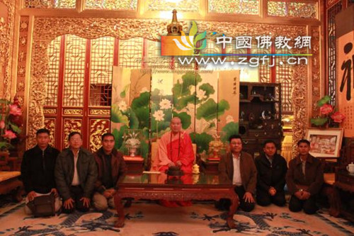 缅甸国防军三军总参谋长到北京灵光寺参拜佛牙舍利.jpg