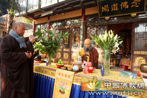 慧日禅寺为纪念悟公上人圆寂九周年举办吉祥普佛、放生法会