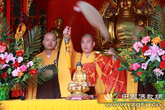上堂说法2.jpg