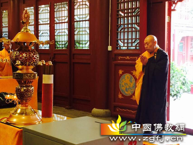 山西太原崇善寺举行放生法会