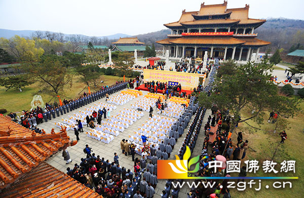 玉佛寺位于玉佛山风景区内,始建于1993年