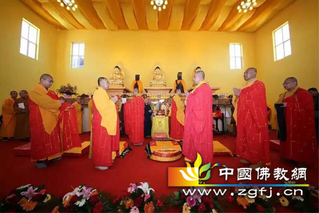 内蒙古赤峰万佛寺开光大典暨爱心助学捐赠仪式隆重举行