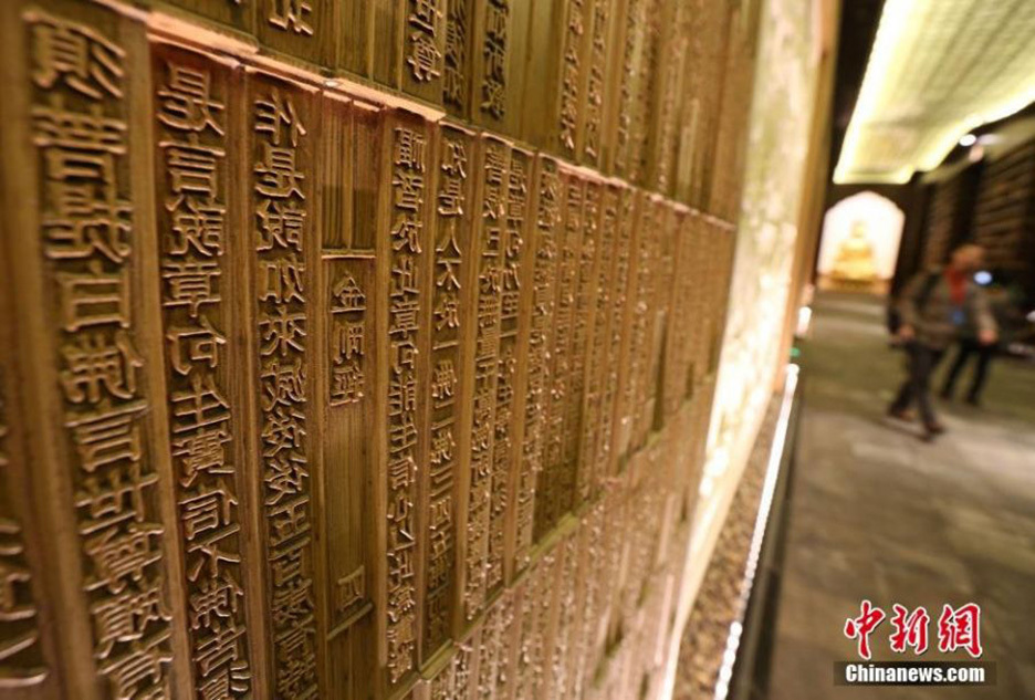 南京大报恩寺遗址重现千年琉璃塔