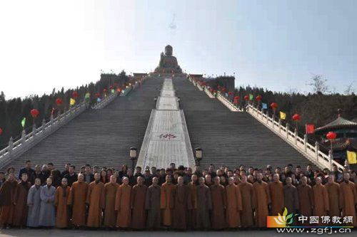 合影留念 喜庆祥和的氛围中圆满结束