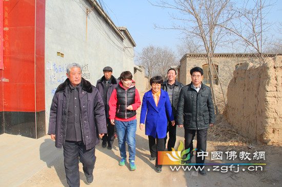 南宫市宗教局程立峰局长、宗教办主任王建民与慰问小组_副本.jpg