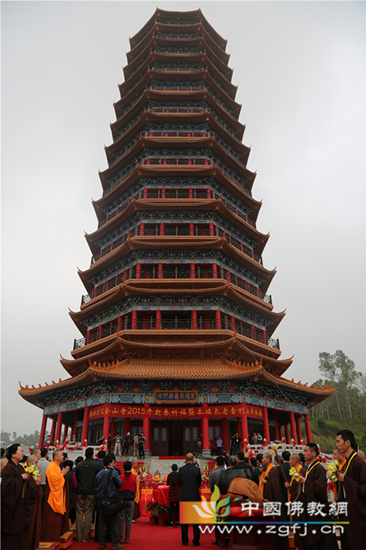 15澄迈金山寺药师佛塔.jpg